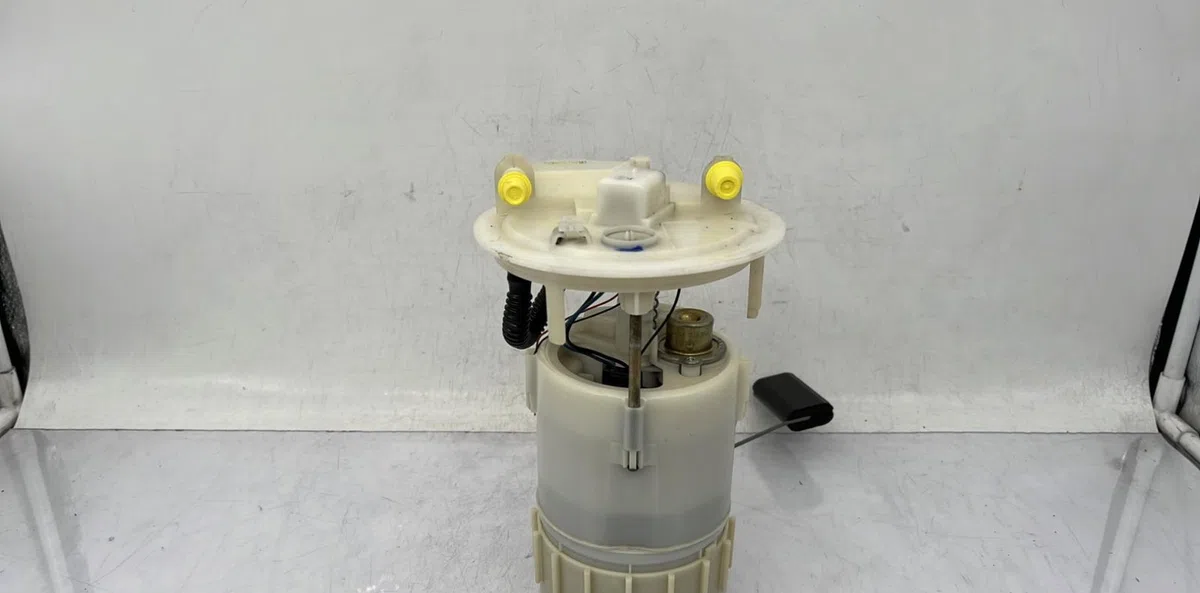Pompe à carburant immergée RENAULT MEGANE 2 PHASE 1 occasion