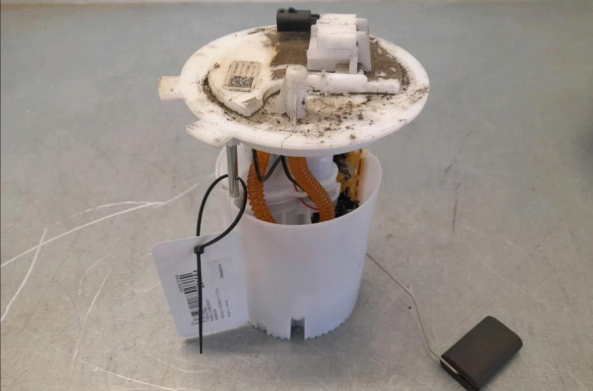 Pompe à carburant immergée RENAULT SCENIC IV 2019 occasion