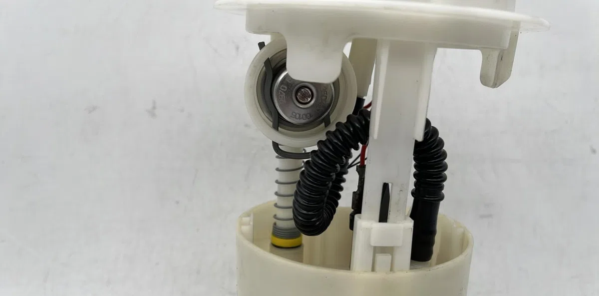 Pompe à carburant immergée RENAULT TWINGO 1 PHASE 2 occasion