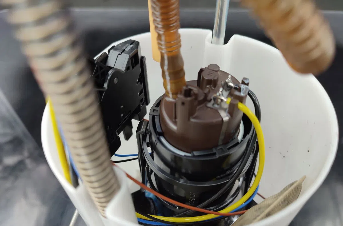 Pompe à carburant immergée SKODA FABIA 2 PHASE 2 occasion