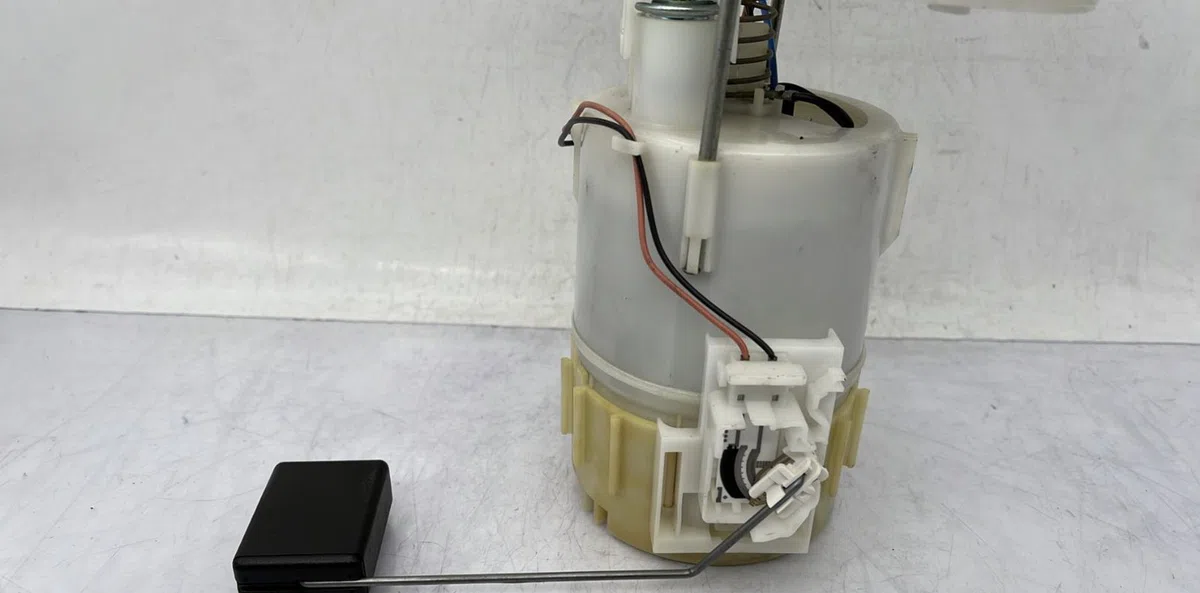 Pompe à carburant immergée TOYOTA AYGO 1 PHASE 1 occasion