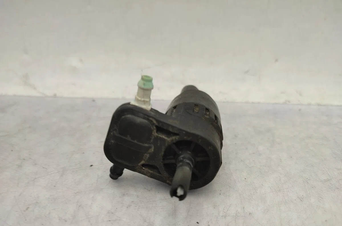 Pompe lave-glace avant AUDI A3 2 SPORTBACK PHASE 1 occasion