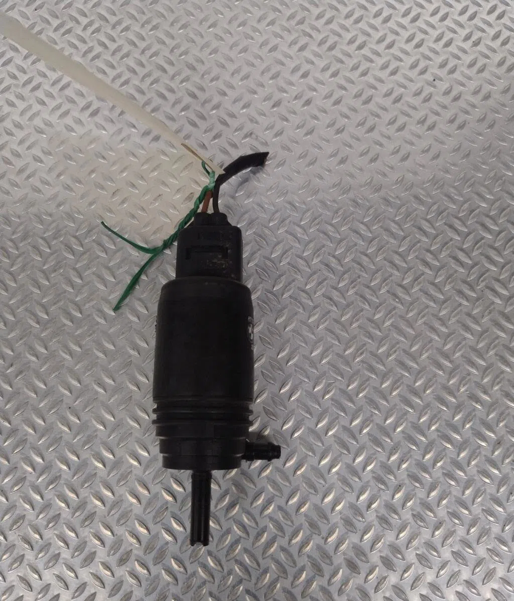 Pompe lave-glace avant BMW SERIE 1 E87 PHASE 2 occasion