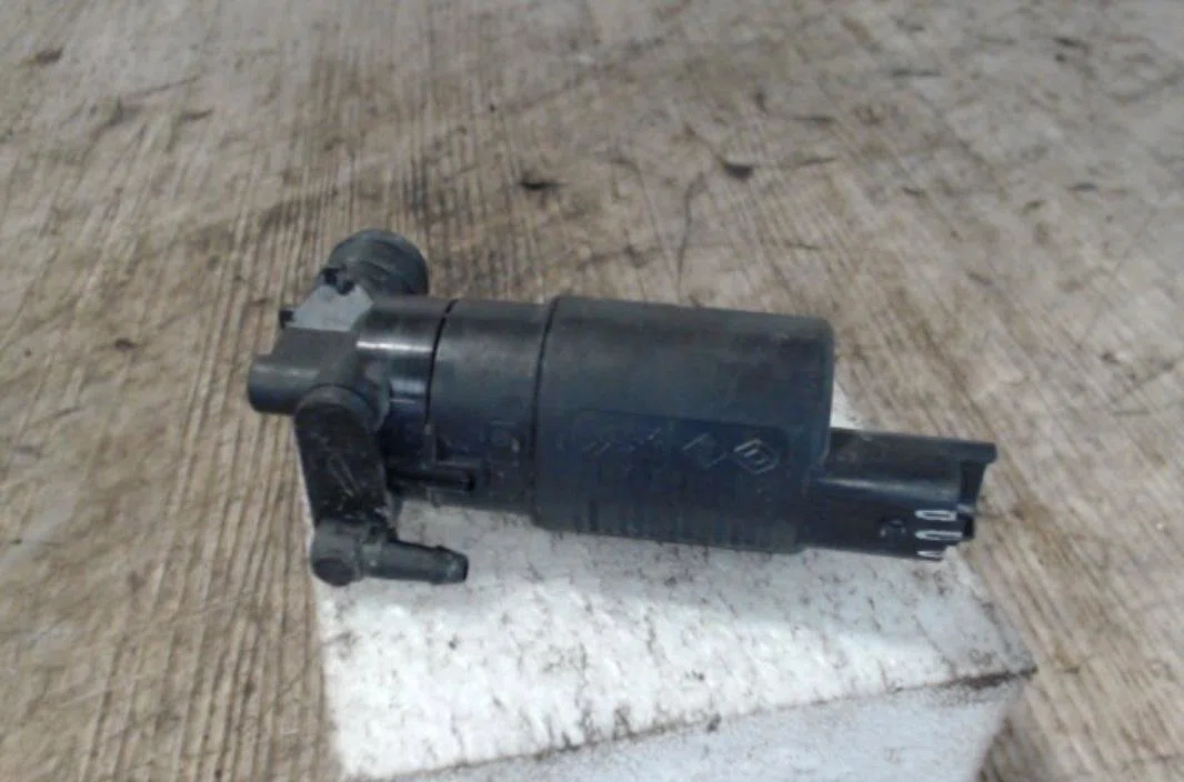 Pompe lave-glace avant PEUGEOT 107  107 PHASE 2 occasion