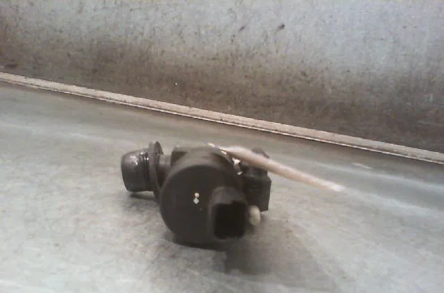 Pompe lave-glace avant RENAULT LAGUNA II Phase 1 11-2000--03-2005 occasion