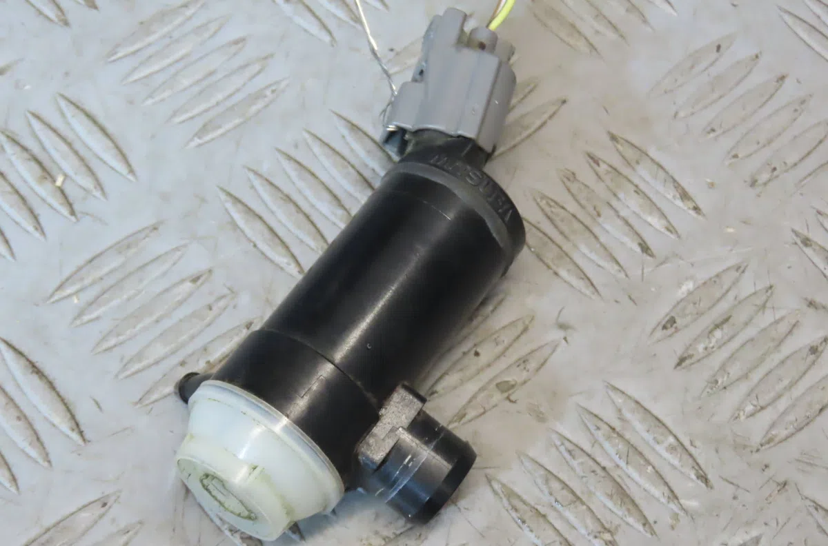 Pompe lave-glace avant SUBARU FORESTER occasion