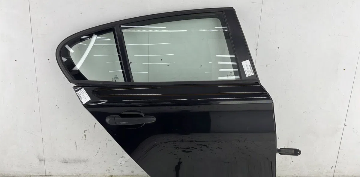 Porte arrière droite BMW SERIE 1 E87 PHASE 1 occasion