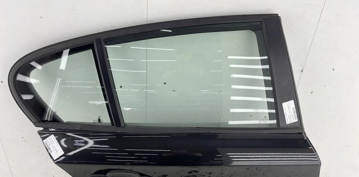 Porte arrière droite BMW SERIE 1 E87 PHASE 1 occasion