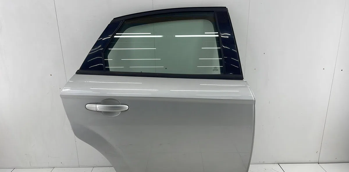 Porte arrière droite FORD MONDEO 3 PHASE 1 occasion