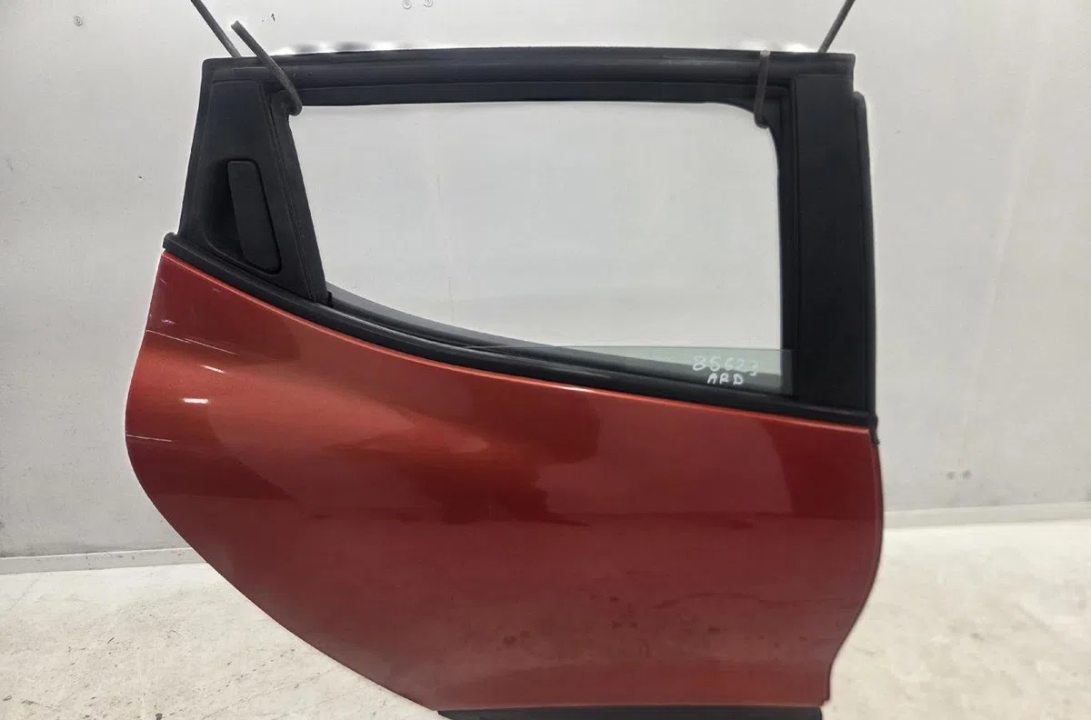 Porte arrière droite RENAULT CLIO 4 PHASE 1 occasion