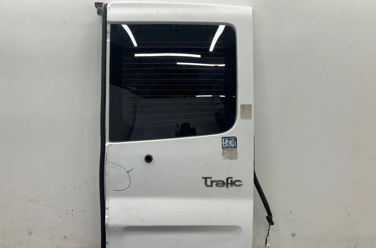 Porte arrière droite RENAULT TRAFIC 2 PHASE 2 occasion