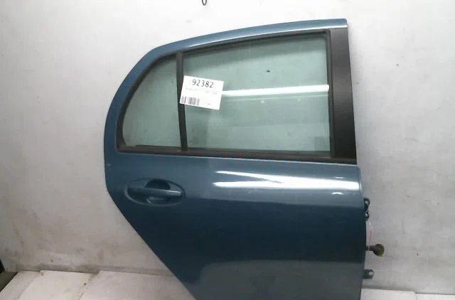 Porte arrière droite Toyota YARIS (_P9_) 1.3 vvt-i (scp90_) (2005-2010) occasion