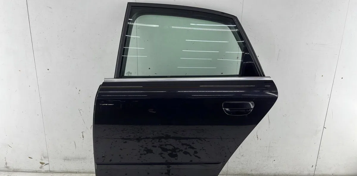 Porte arrière gauche AUDI A4 2 PHASE 1 occasion