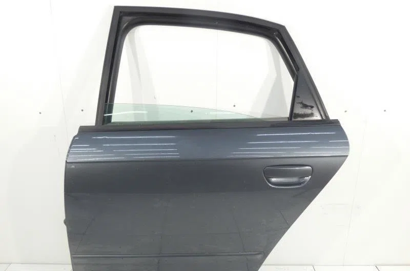 Porte arrière gauche AUDI A4 2 PHASE 1 occasion