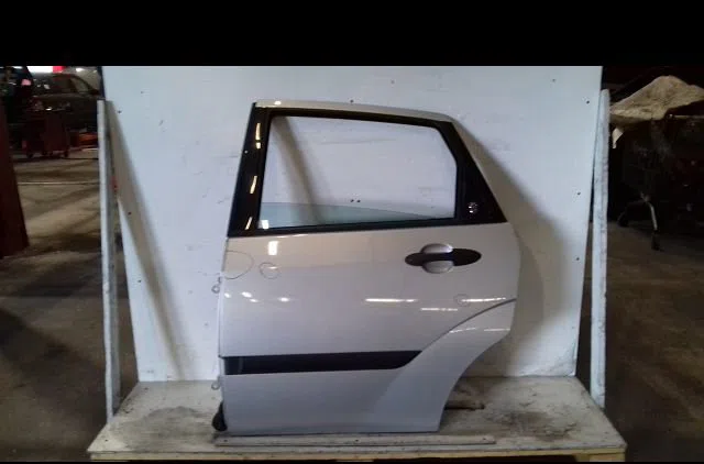 Porte arrière gauche Ford FOCUS I (DAW, DBW) 1.8 16v (1998-2004) occasion