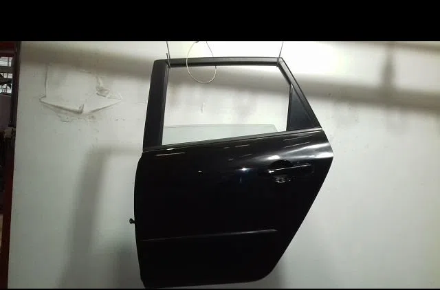Porte arrière gauche Mazda 3 (BK) 1.6 (bk14) (2003-2009) occasion