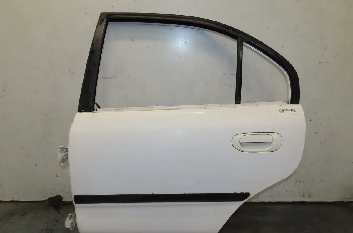 Porte arrière gauche Mitsubishi CARISMA (DA_) 1.8 16v gdi (da2a) (1997-2006) occasion