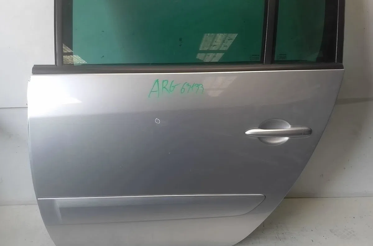Porte arrière gauche Renault ESPACE IV (JK0-1_) 2.2 dci (jk0h) (2002-2006) occasion