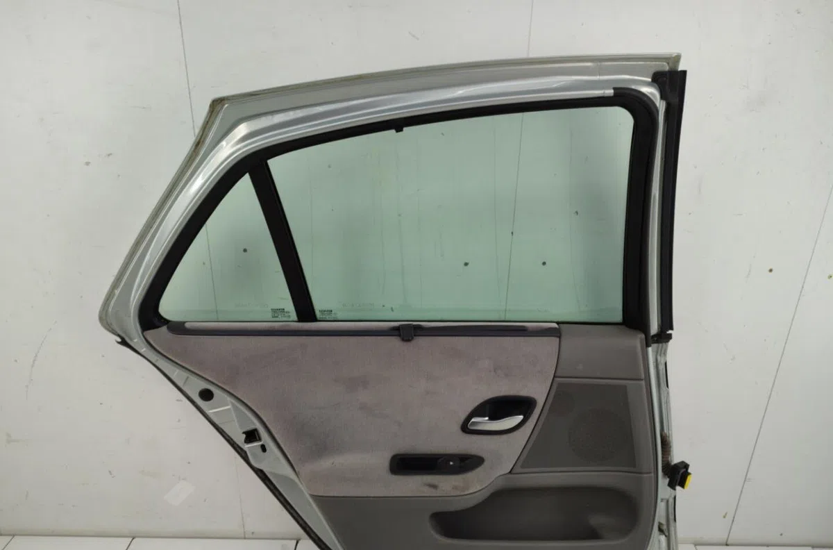 Porte arrière gauche RENAULT LAGUNA 2 PHASE 1 occasion