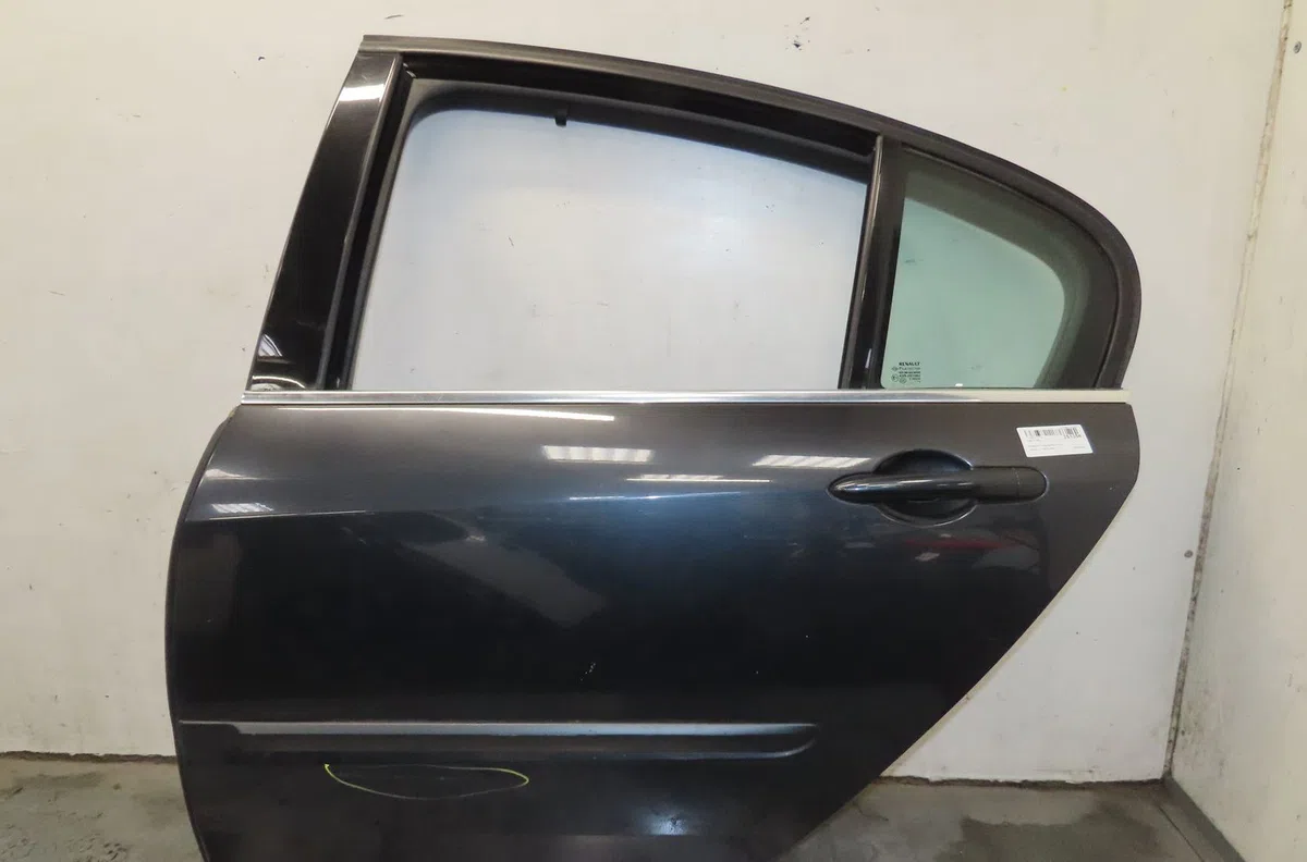 Porte arrière gauche Renault LAGUNA III (BT0-1) 2.0 dci (bt01, bt08, bt09, bt0e, bt0k, bt12, bt1c, bt1d,... (2007-2015) 