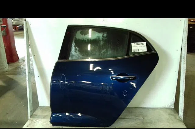 Porte arrière gauche Renault MEGANE IV 3-5 portes (B9A-M-N_) 1.5 blue dci 115 (b9a6) (2018) occasion
