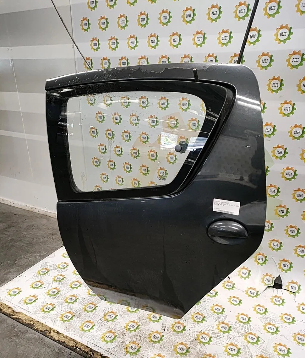 Porte arrière gauche TOYOTA AYGO 1 PHASE 1 occasion