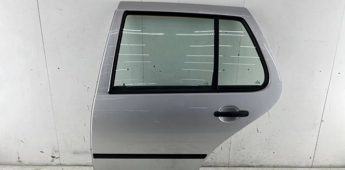 Porte arrière gauche VOLKSWAGEN GOLF 4 occasion