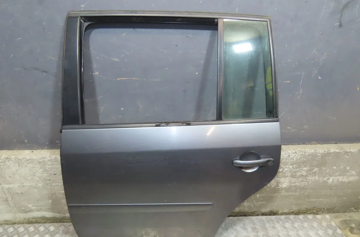 Porte arrière gauche Volkswagen TOURAN (1T1, 1T2) 1.9 tdi (2003-2004) 5 portes occasion