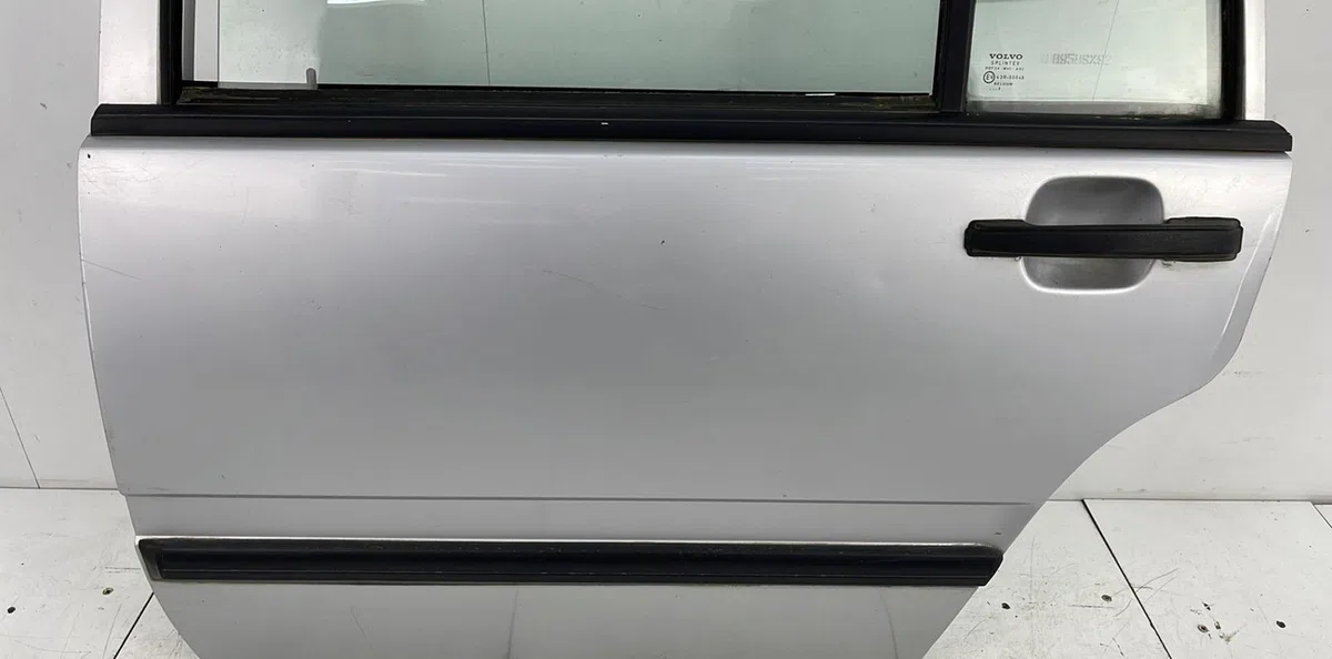 Porte arrière gauche VOLVO 740 PHASE 2 BREAK occasion