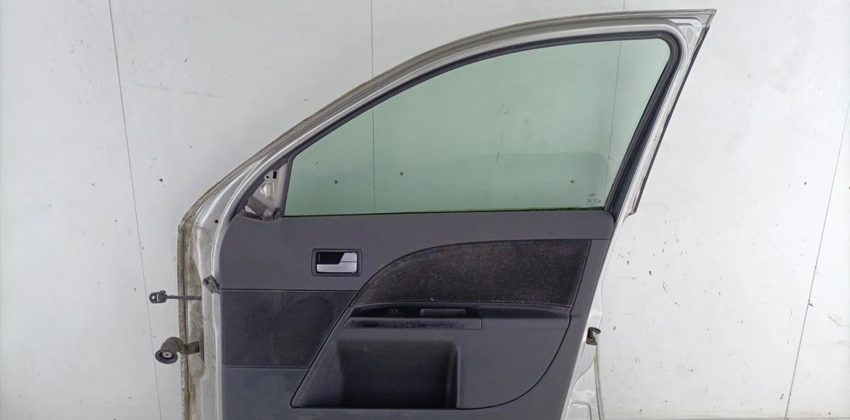 Porte avant droite FORD MONDEO 2 BREAK occasion