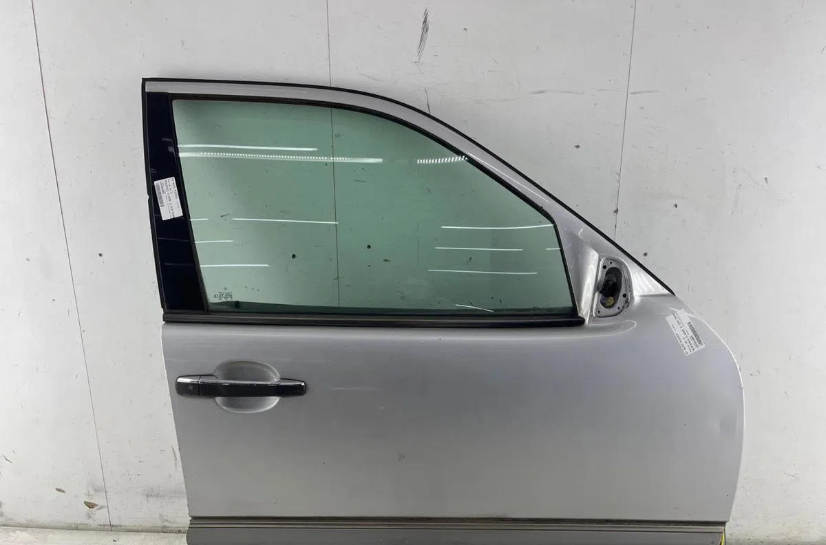 Porte avant droite MERCEDES CLASSE E 210 PHASE 1 occasion