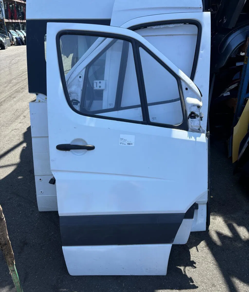 Porte avant droite MERCEDES SPRINTER 2 PHASE 1 occasion