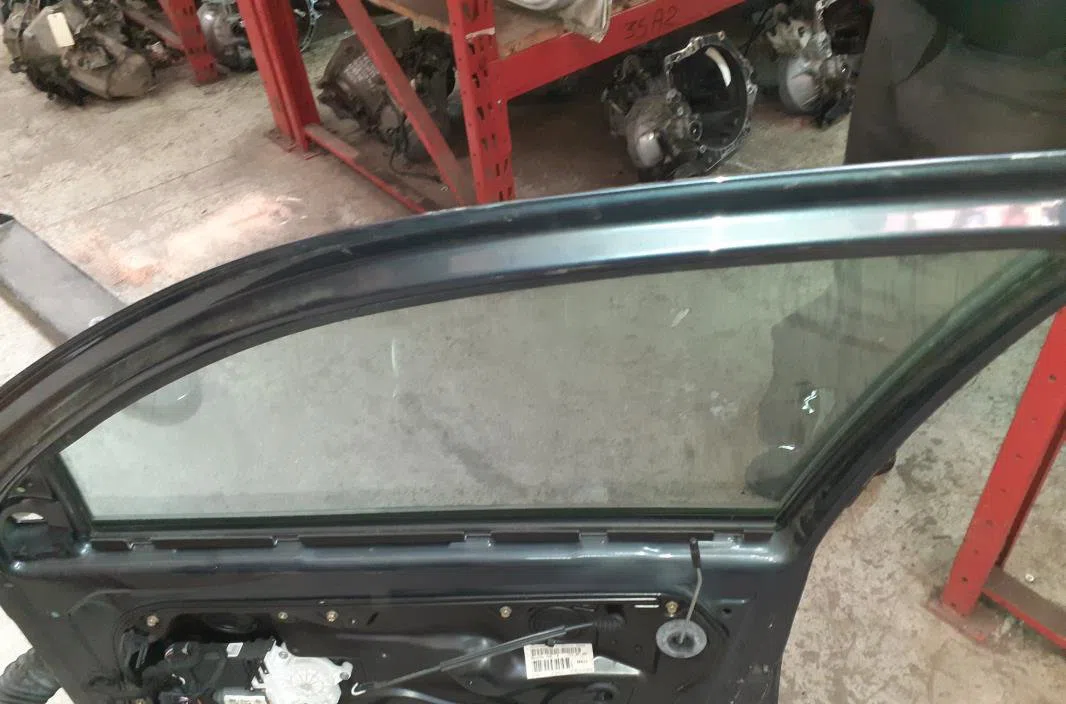 Porte avant droite VOLKSWAGEN GOLF 4 occasion