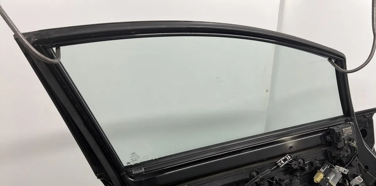 Porte avant gauche FORD FIESTA 6 PHASE 2 occasion