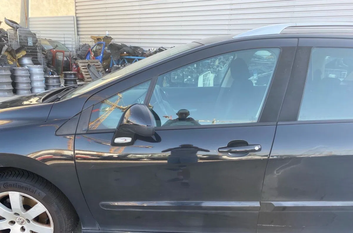 Porte avant gauche PEUGEOT 308 1 SW PHASE 1 BREAK occasion