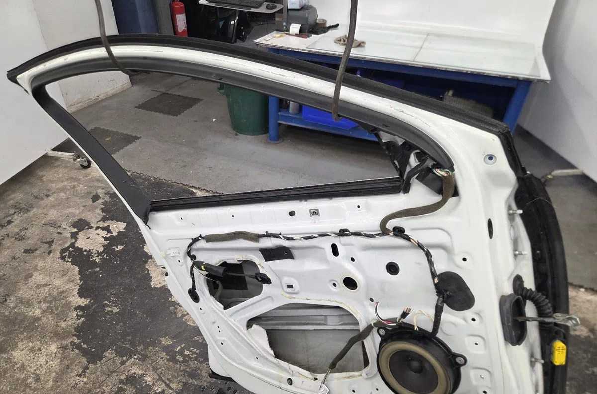 Porte avant gauche RENAULT LAGUNA 3 PHASE 3 BREAK occasion