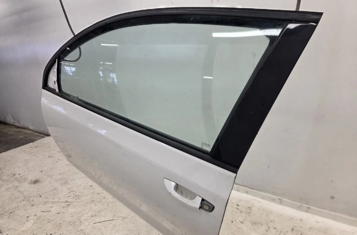 Porte avant gauche VOLKSWAGEN GOLF 6 occasion