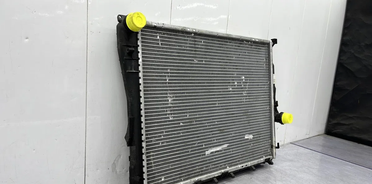 Radiateur BMW SERIE 3 E46 TOURING PHASE 1 BREAK occasion