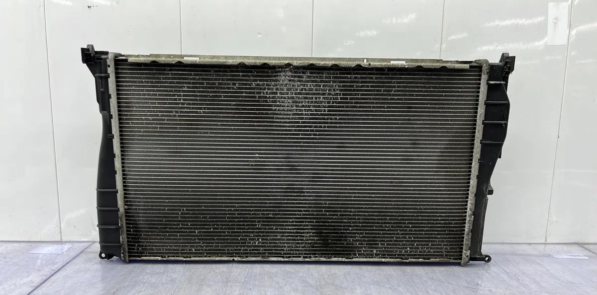 Radiateur BMW SERIE 3 E91 TOURING PHASE 1 BREAK occasion
