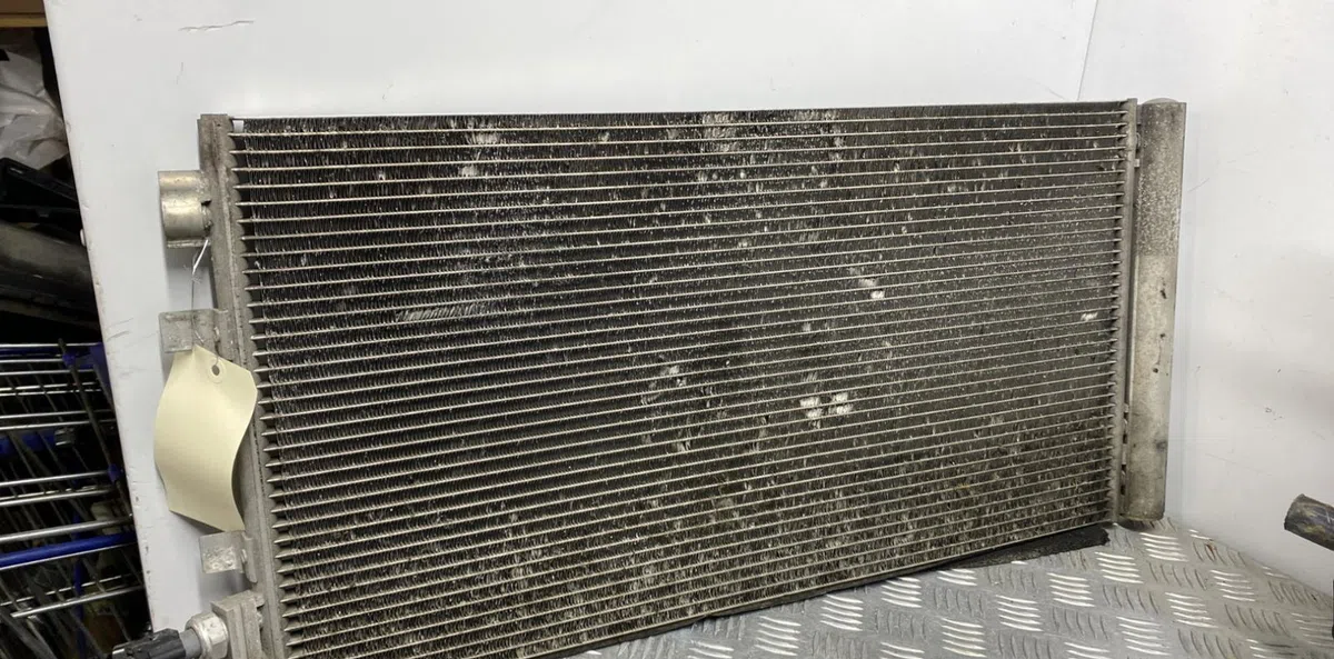 Radiateur - condenseur clim RENAULT MEGANE 3 PHASE 3 occasion