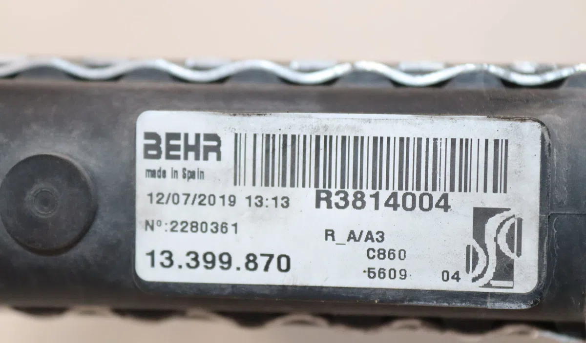Radiateur Opel CORSA E (X15) 1.4 (08, 68) (2014) occasion