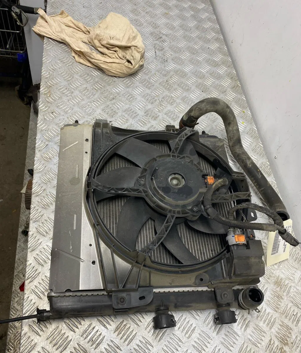 Radiateur PEUGEOT 208 1 PHASE 1 occasion