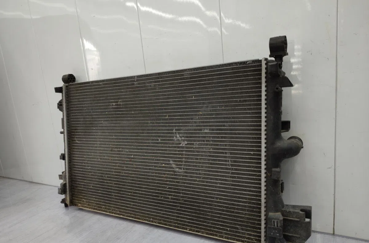 Radiateur SAAB 9.3 2 SPORT HATCH PHASE 1 BREAK occasion