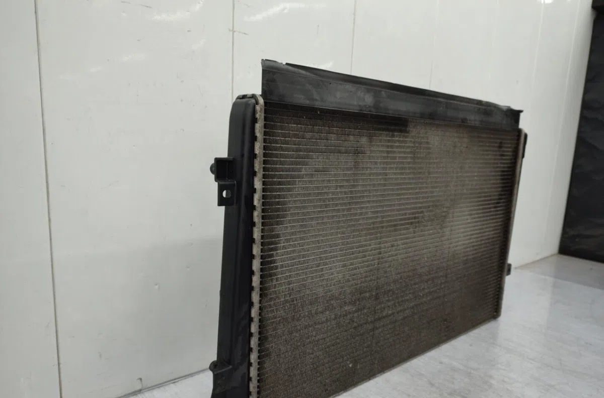 Radiateur VOLKSWAGEN GOLF 5 occasion