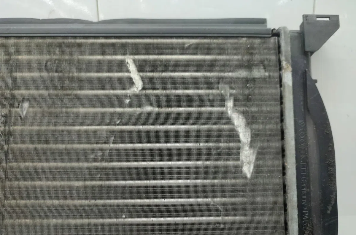 Radiateur VOLKSWAGEN PASSAT 4 PHASE 1 occasion