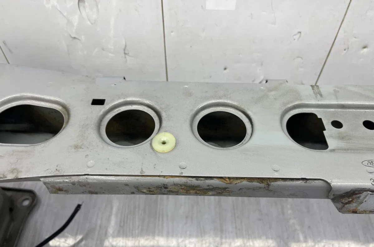 Renfort pare-choc avant FORD FOCUS 3 PHASE 1 BREAK occasion