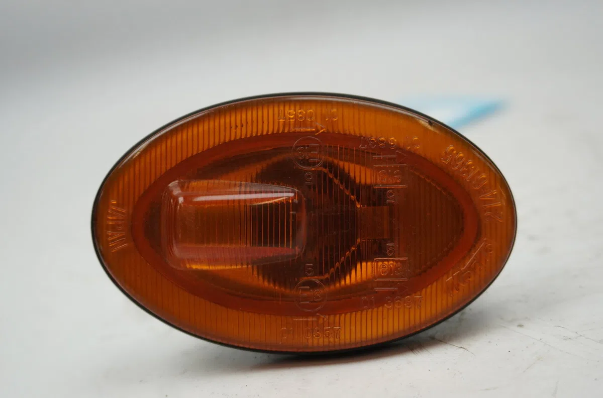 Répétiteur aile gauche Mazda MX-3 (EC) 1.6 i (1993-1998) occasion