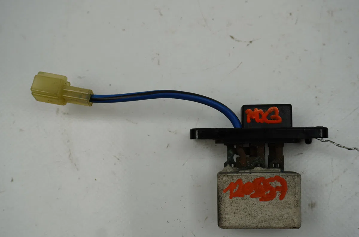 Resistance de chauffage Mazda MX-3 (EC) 1.6 i (1993-1998) occasion