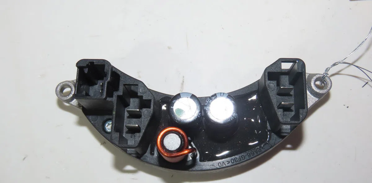 Resistance de chauffage Renault CLIO V (B7_) 1.6 e-tech 145 (b7mu) (2022) occasion