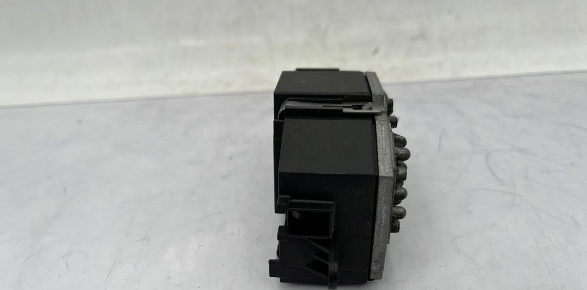 Resistance de chauffage VOLKSWAGEN SCIROCCO 3 PHASE 1 COUPE occasion